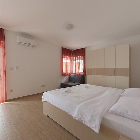Apartments Villa Klara Baška Voda Exteriér fotografie